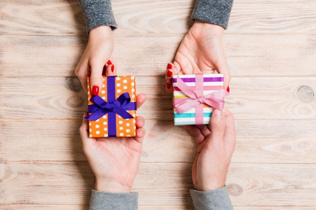 Gift Exchange Illustration for charitable gift annuity: immediate, deferred, college, flexible annuity